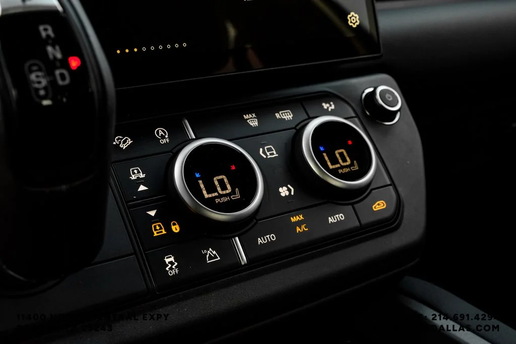 New 2026 Fuji White Land Rover X-Dynamic SE image 30