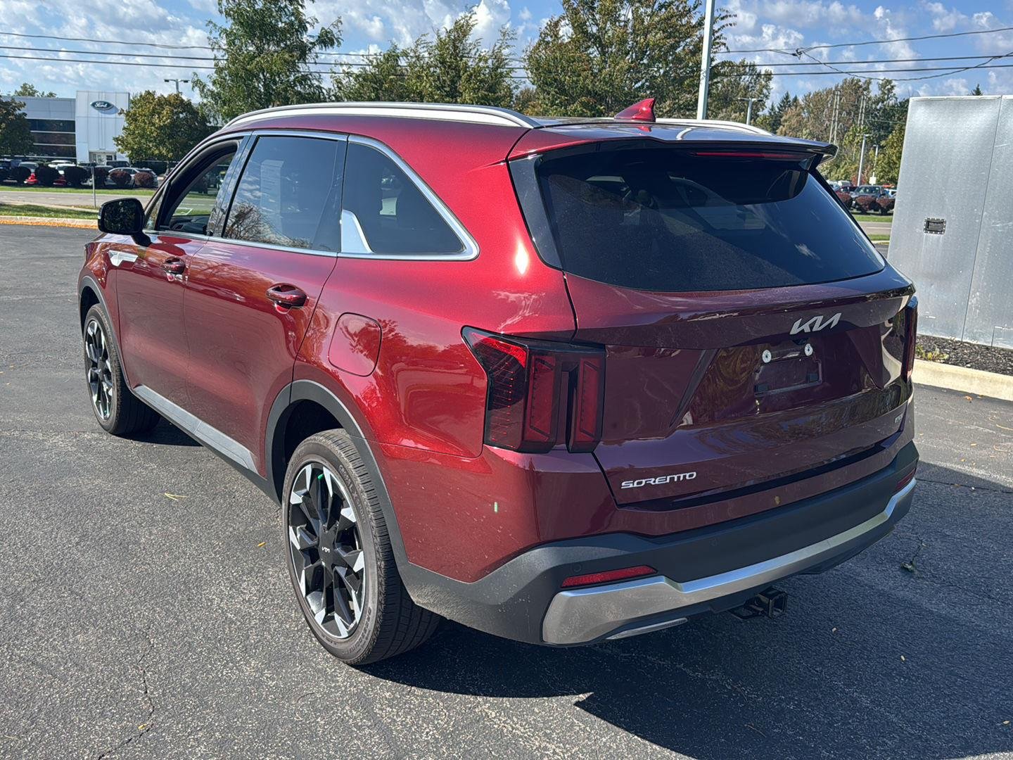 Used 2025 Dawning Red Kia EX image 3