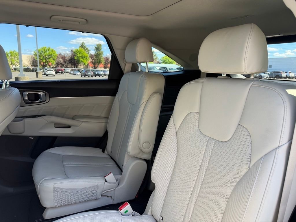Used 2023 Aurora Black Kia SX Prestige image 32