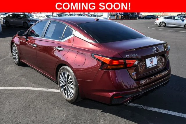 Used 2024 Red Nissan 2.5 SV image 3