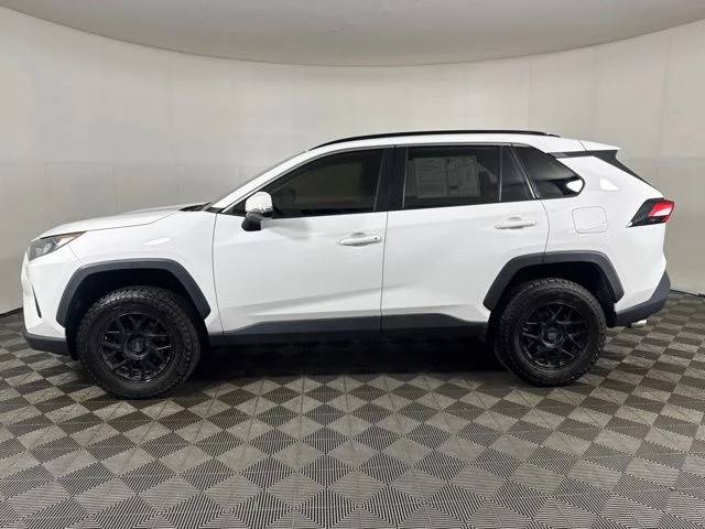 Used 2019 Super White Toyota LE image 7
