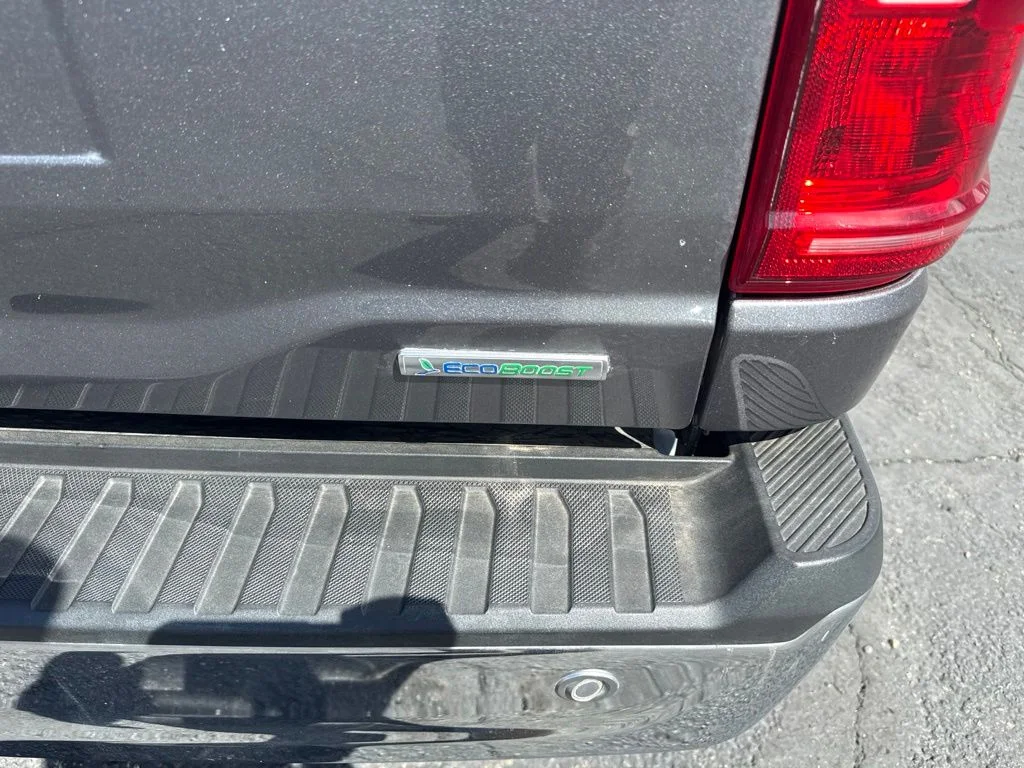 Used 2021 Gray Ford XLT image 9