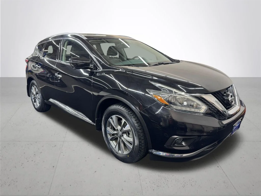 Used 2018 Black Nissan SL image 9
