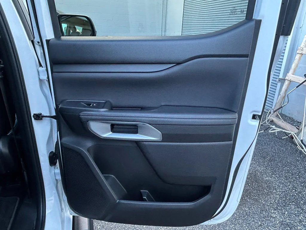 Certified Used 2025 Oxford White Ford Lariat image 29