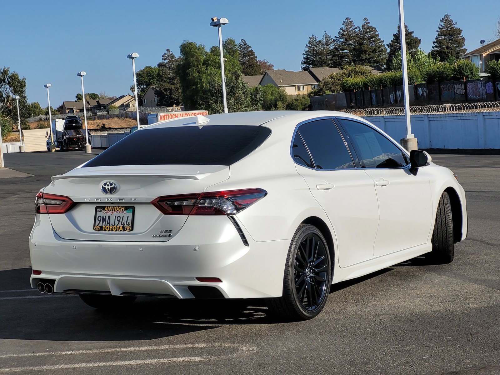 Used 2024 WIND CHILL PEARL Toyota Hybrid XSE image 4