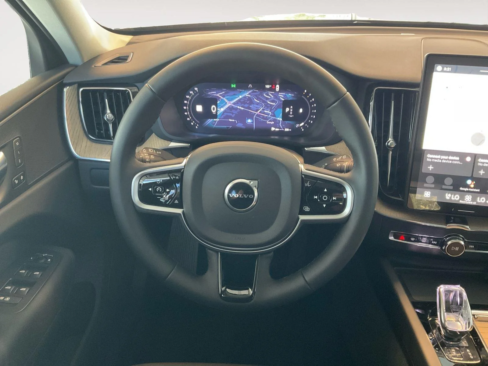 2026 Volvo XC60 Plus - Photo 12