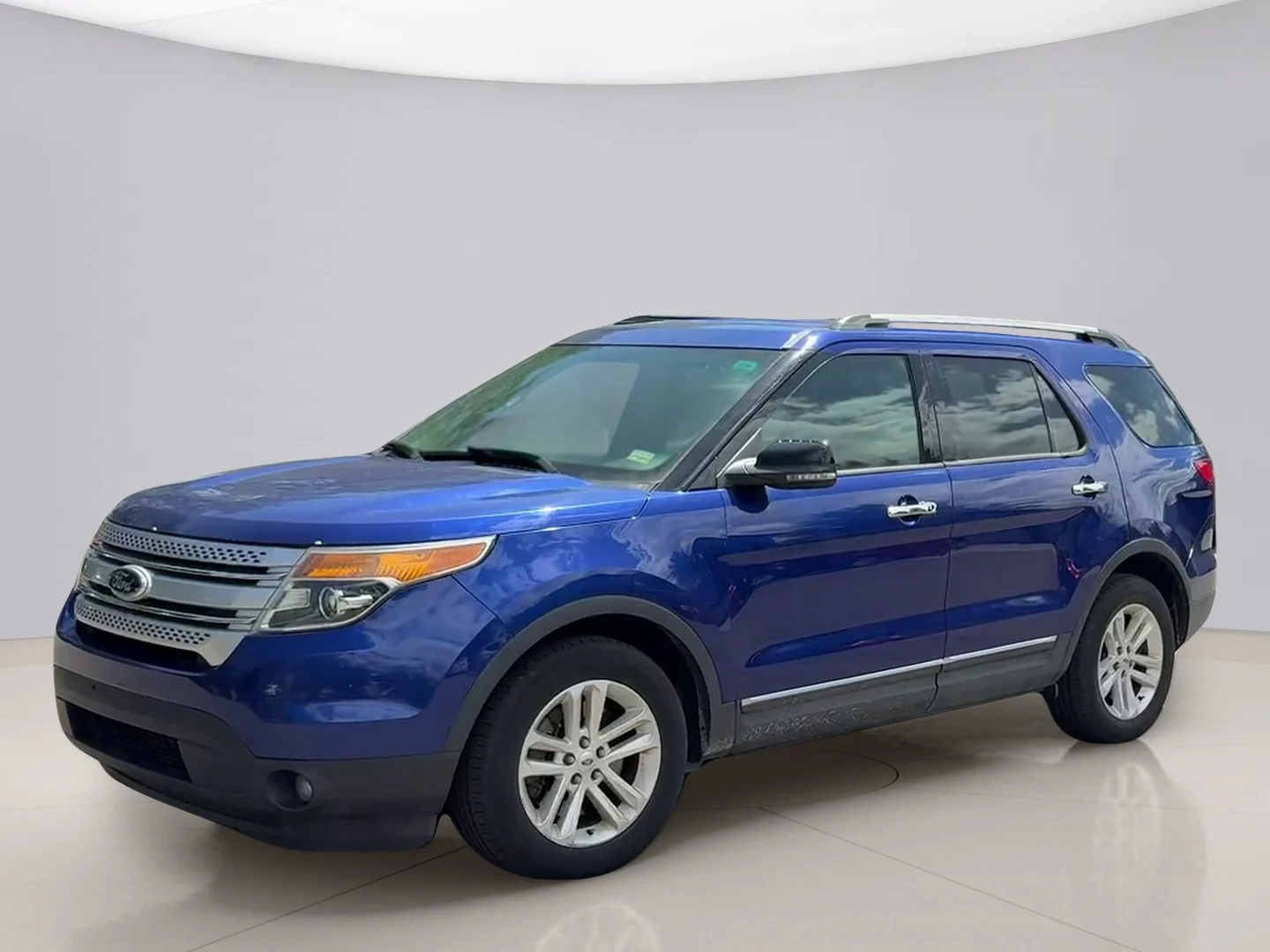 Used 2013 Blue Ford XLT image 1