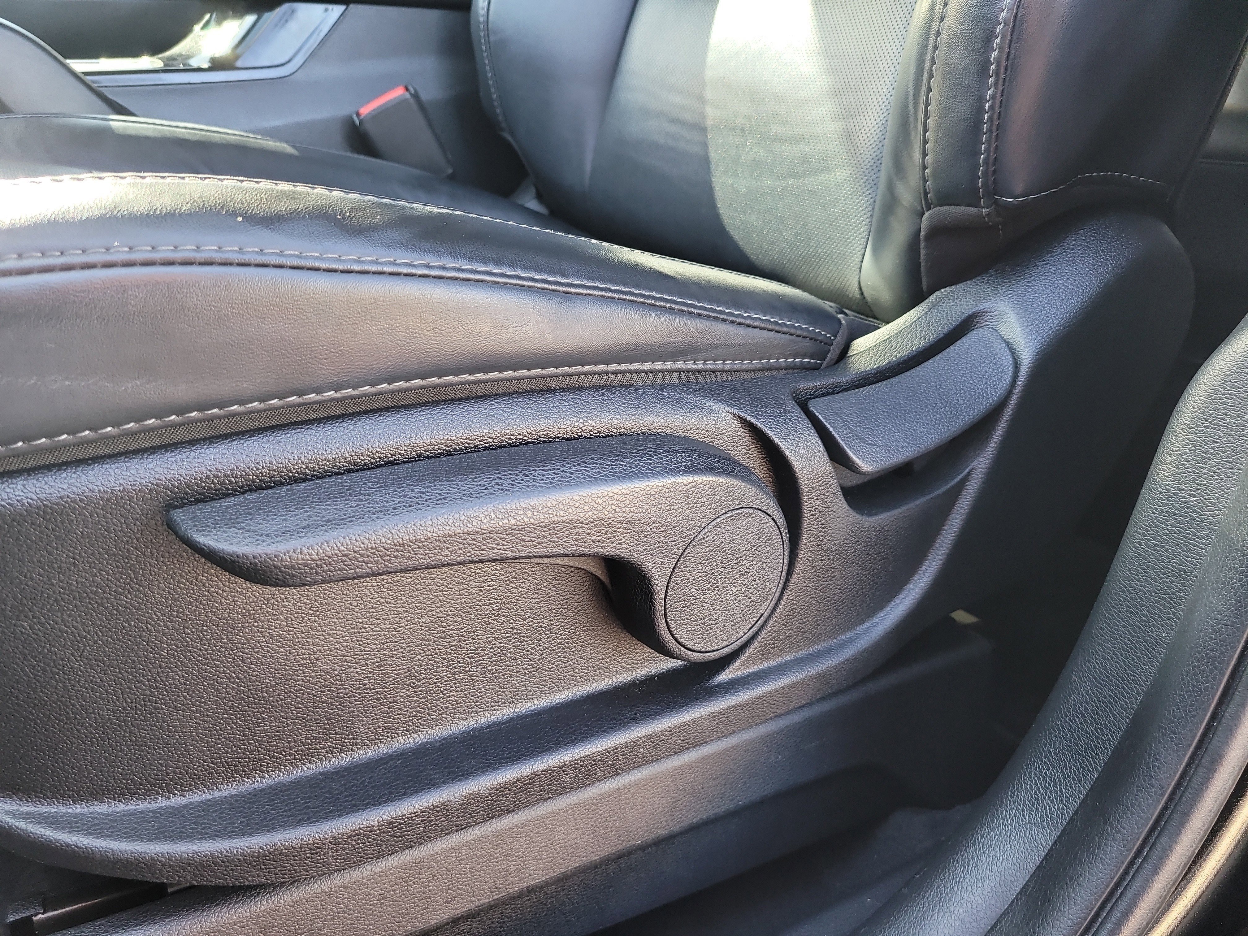 Used 2023 Ebony Black Kia LX image 19