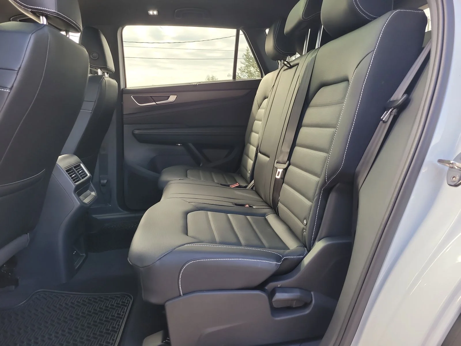 2026 Volkswagen Atlas Cross Sport SEL R-LINE - Photo 12