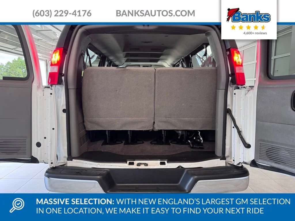 2025 Chevrolet Express Passenger LT - Photo 7