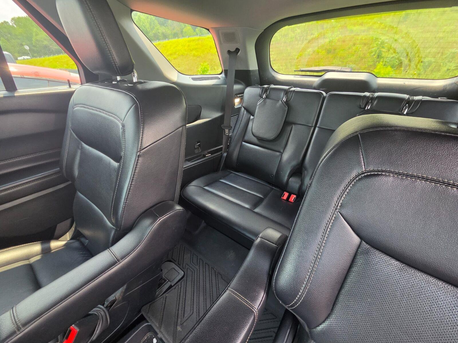 Used 2021 Silver Ford Limited image 10