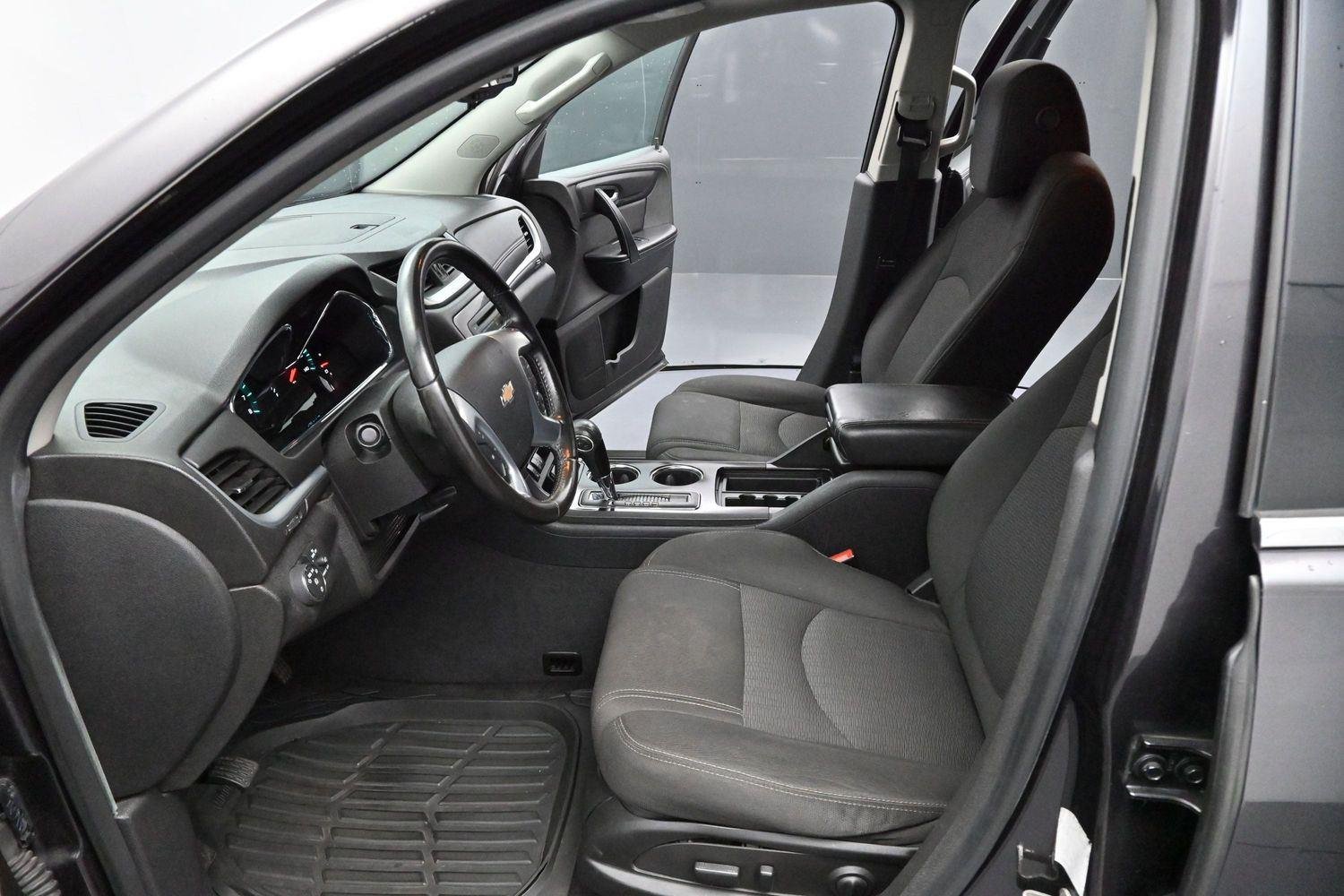 Used 2016 Tungsten Metallic Chevrolet LT image 12