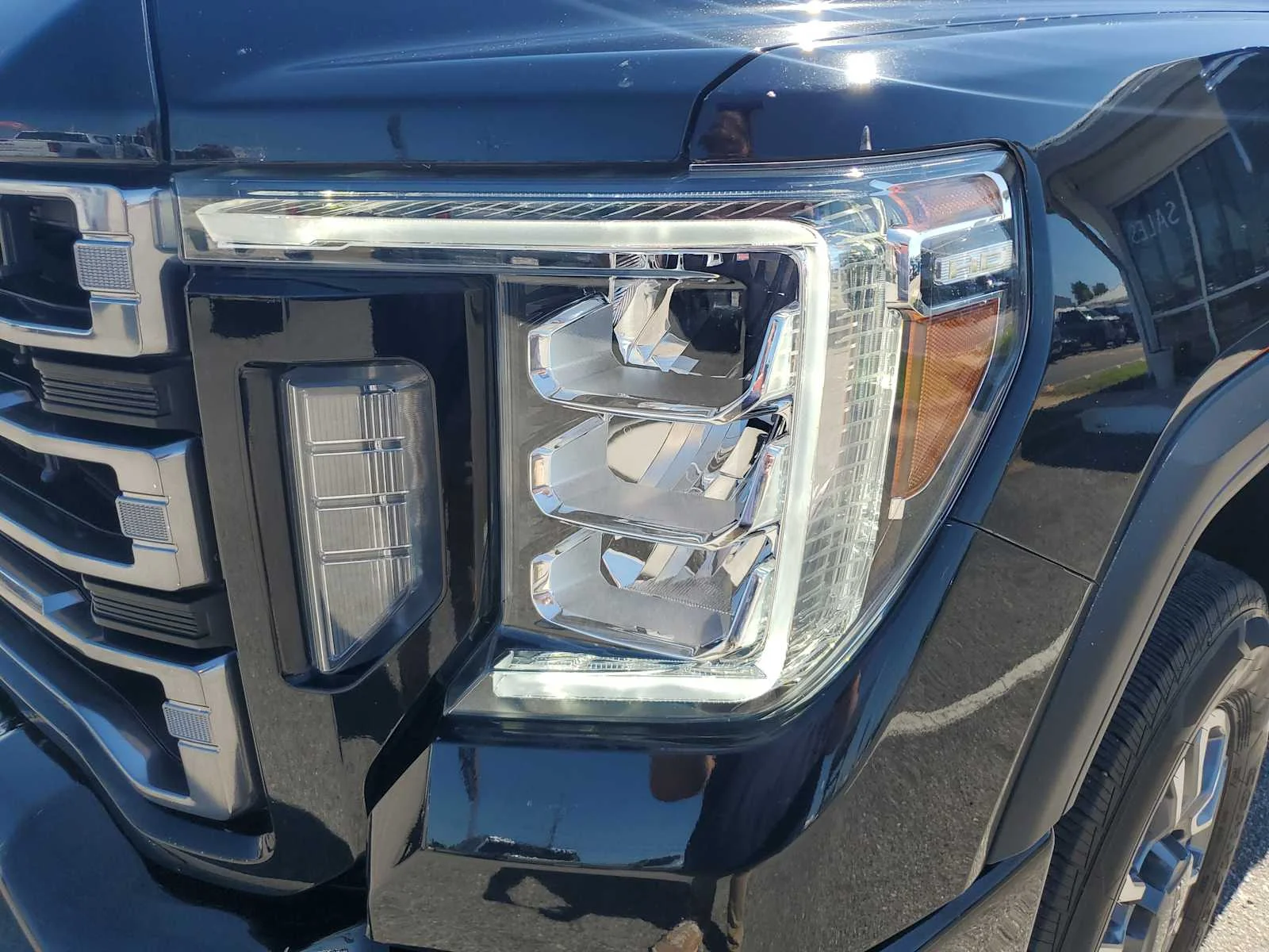 Used 2023 ONYX BLACK GMC AT4 image 14