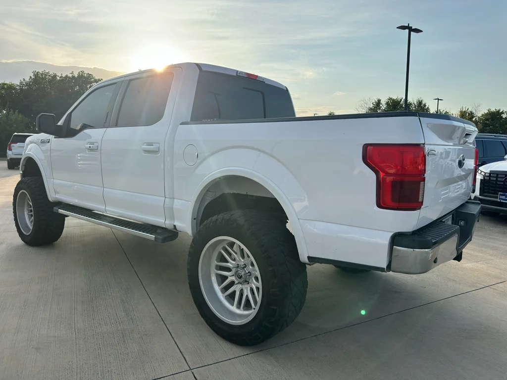 Used 2020 Oxford White Ford LARIAT image 7