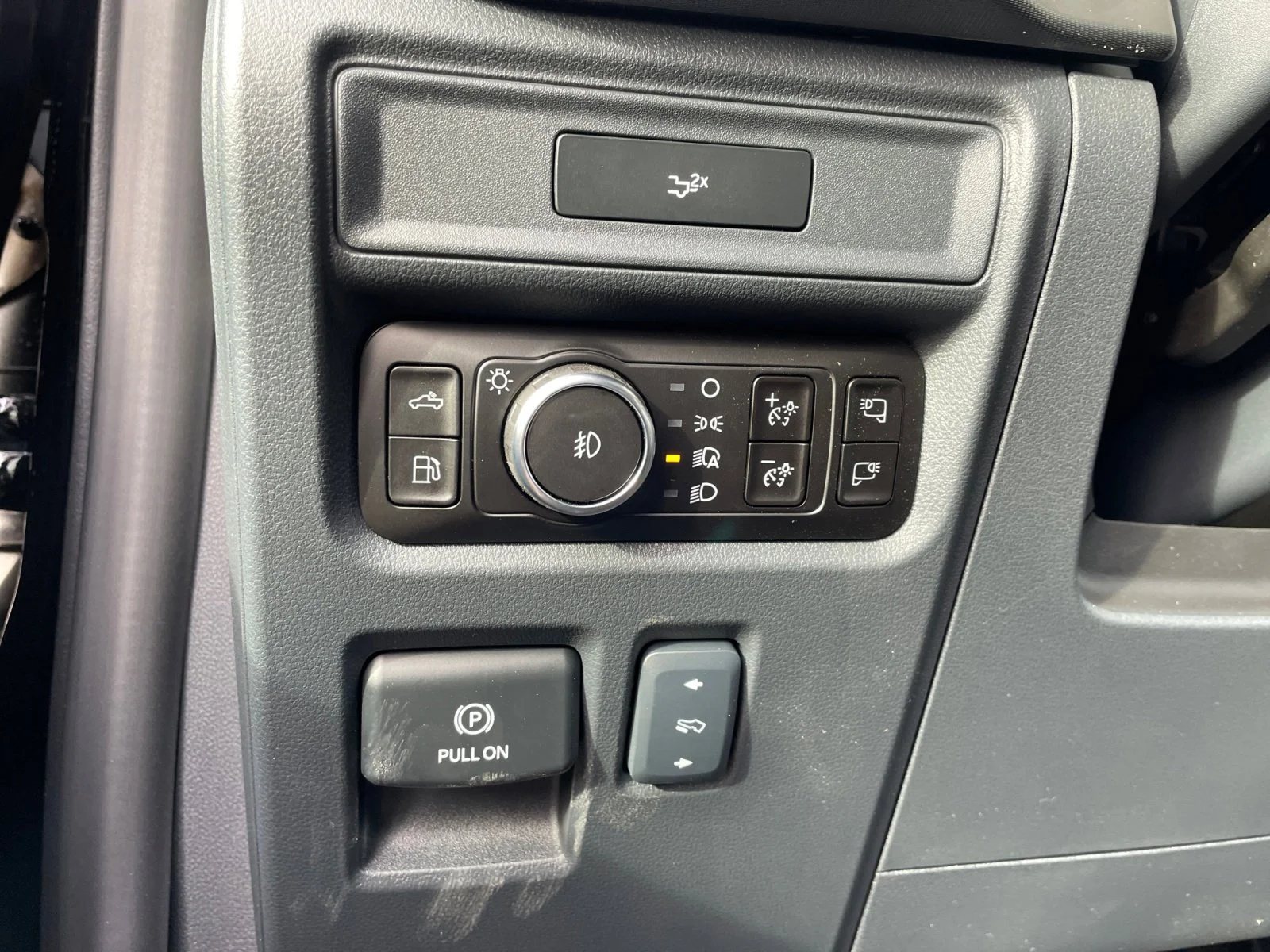 New 2026 Agate Black Metallic Ford Lariat image 13