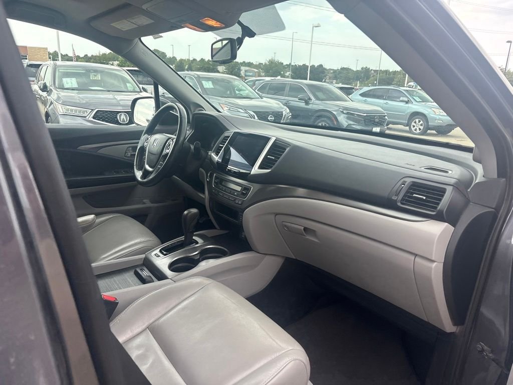 Used 2016 Gray Honda EX-L image 26