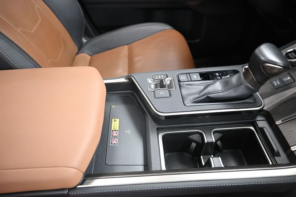 2024 Lexus GX Luxury - Photo 27