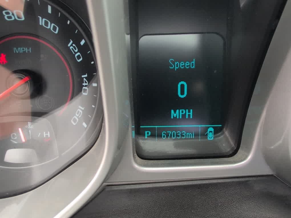 Used 2015 Silver Ice Metallic Chevrolet LT image 9