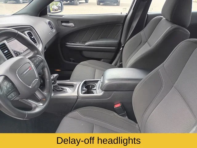 Used 2022 White Dodge SXT image 12