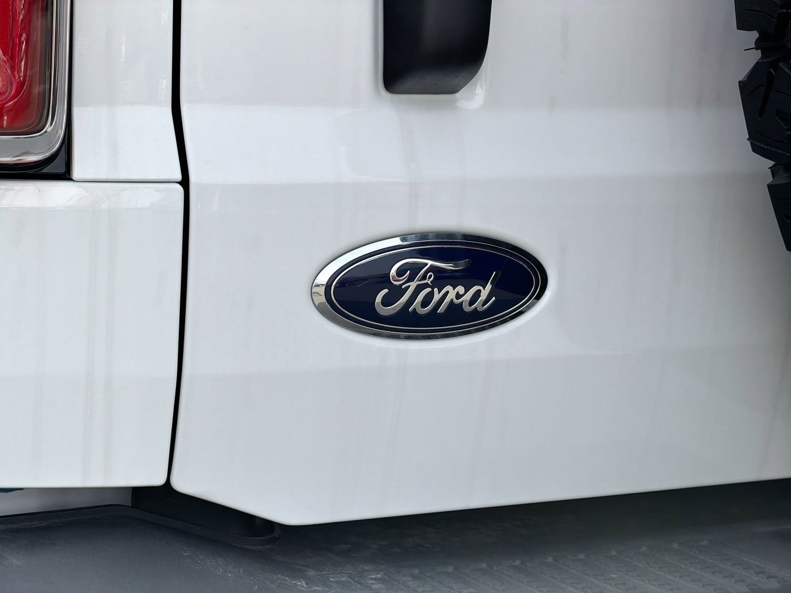 New 2025 Oxford White Ford Badlands® image 12