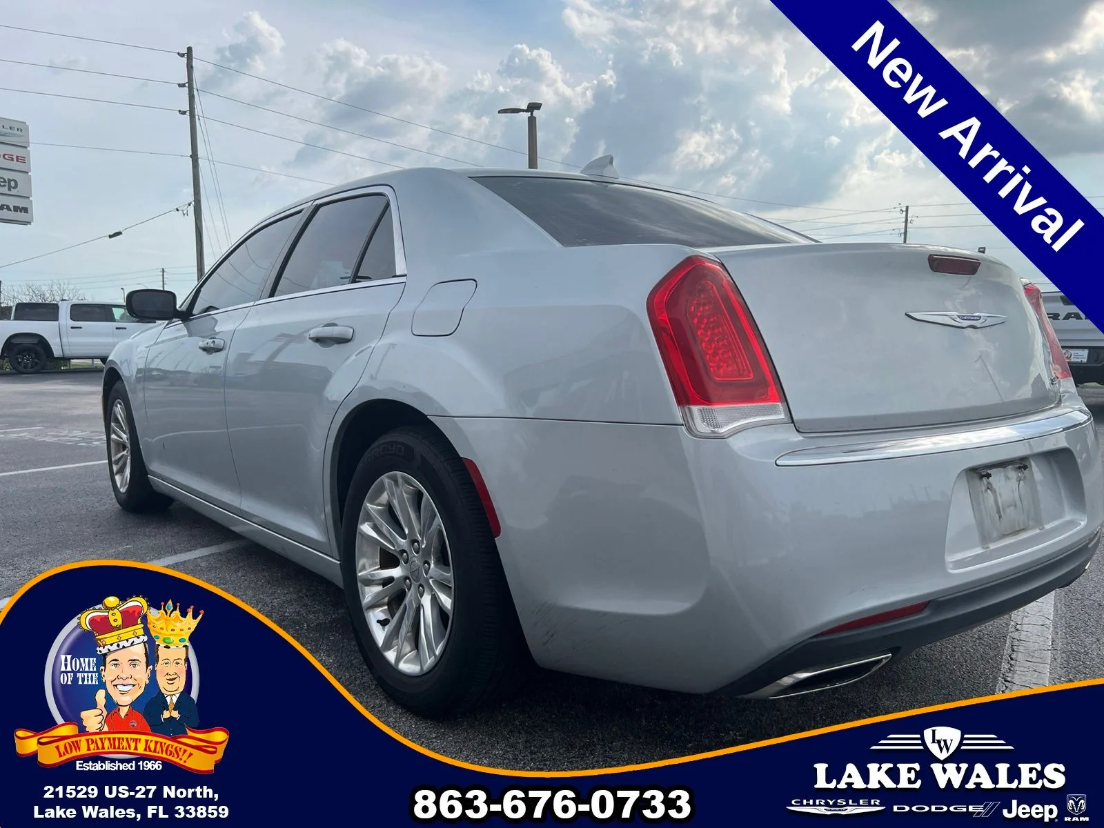 Used 2019 Silver Chrysler Touring image 4