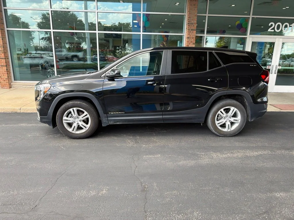 Used 2024 Black GMC SLE image 1