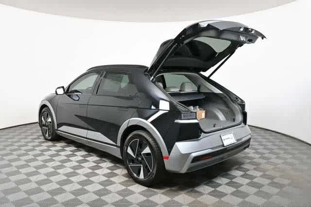 New 2026 Abyss Black Hyundai Limited image 9