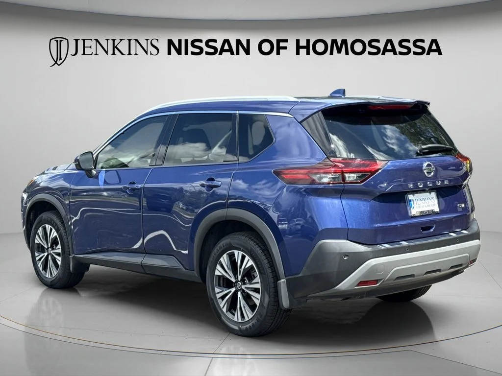 Used 2021 Blue Nissan SV image 11