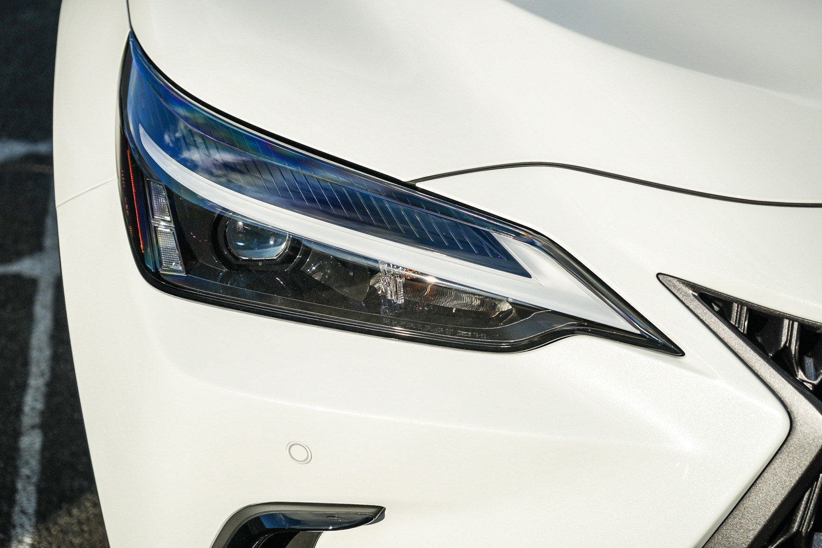 New 2026 Ultra White Lexus NX 450h+ PREMIUM AWD image 8