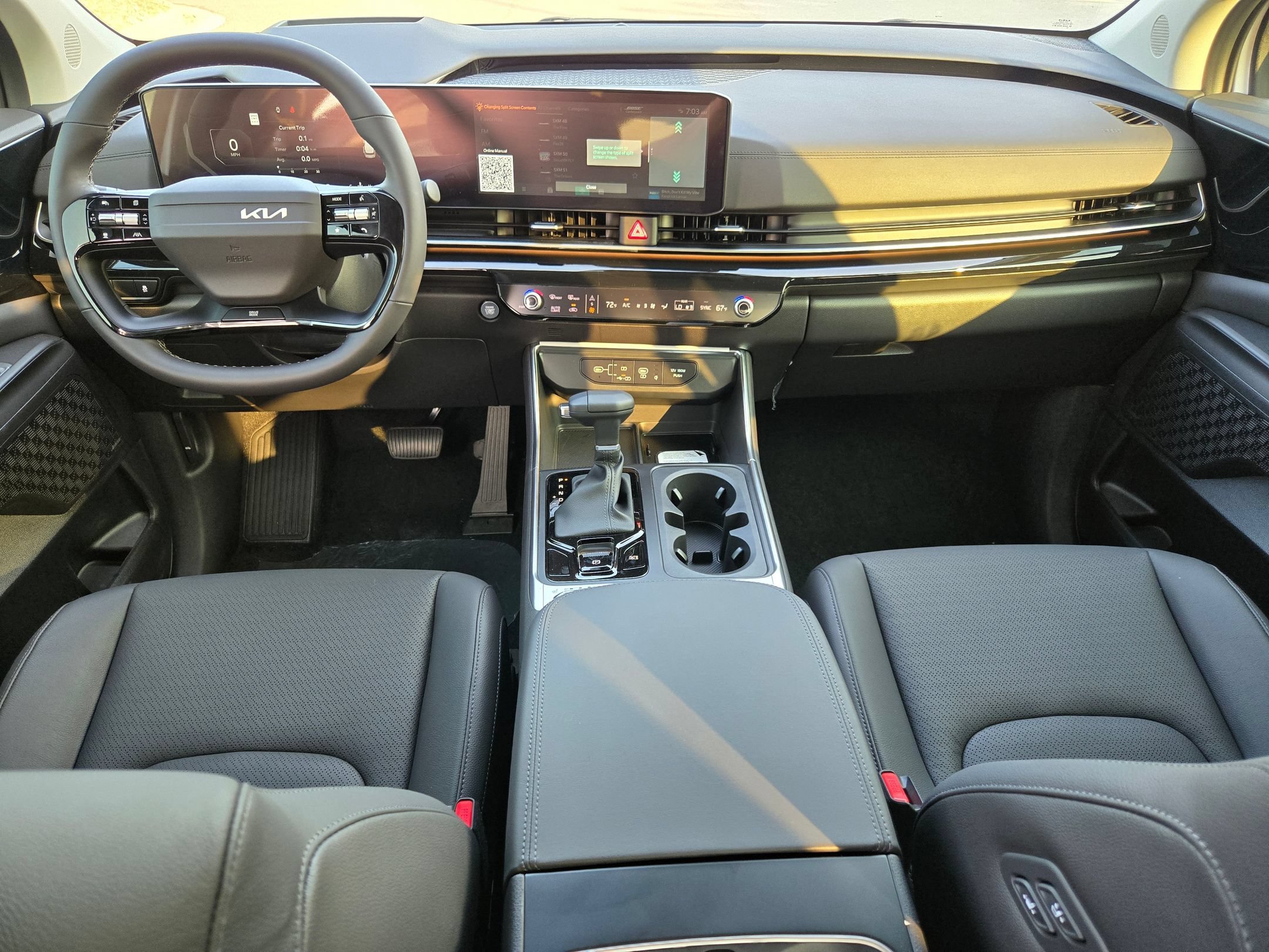 New 2027 Snow White Pearl Kia SX Prestige image 9