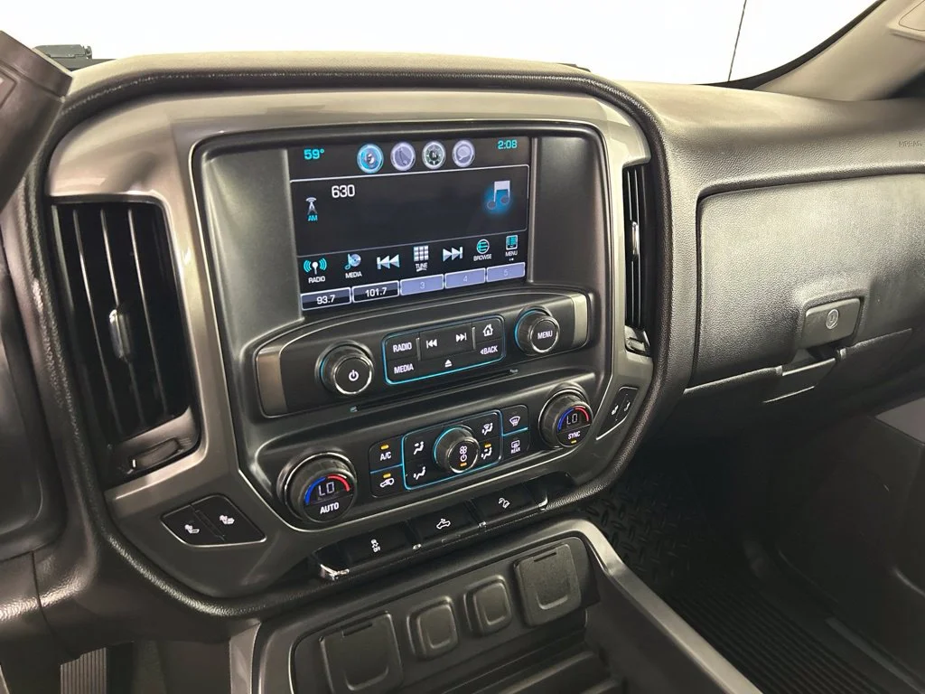 Used 2017 Chevrolet Silverado 1500 LT with VIN 3GCUKREC0HG130970 for sale in Elk River, Minnesota