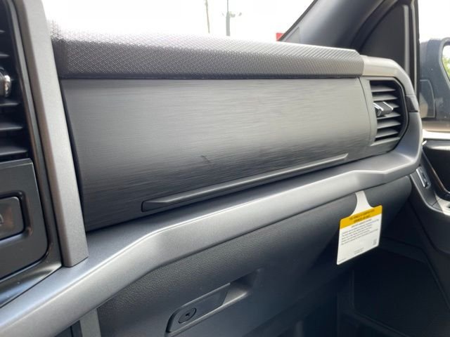 New 2026 CARBONIZED GRAY Ford XLT image 39