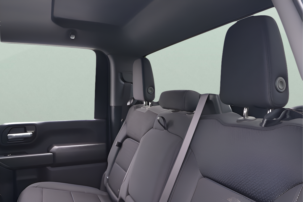 Used 2025 White Chevrolet Custom image 15
