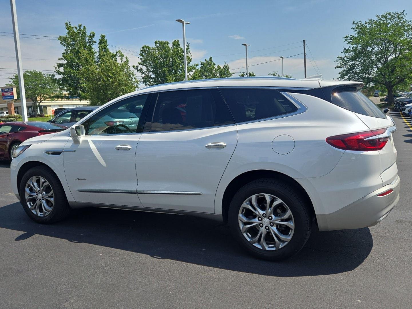 Used 2019 White Frost Tricoat Buick Avenir image 3