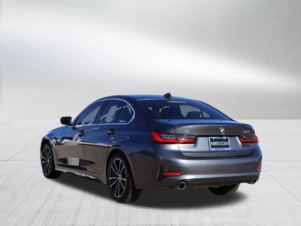 Used 2019 Mineral Grey Metallic BMW 330i xDrive image 26