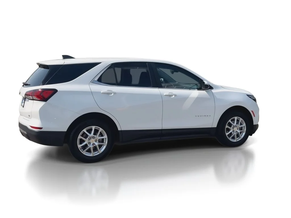 Used 2022 White Chevrolet LT image 9