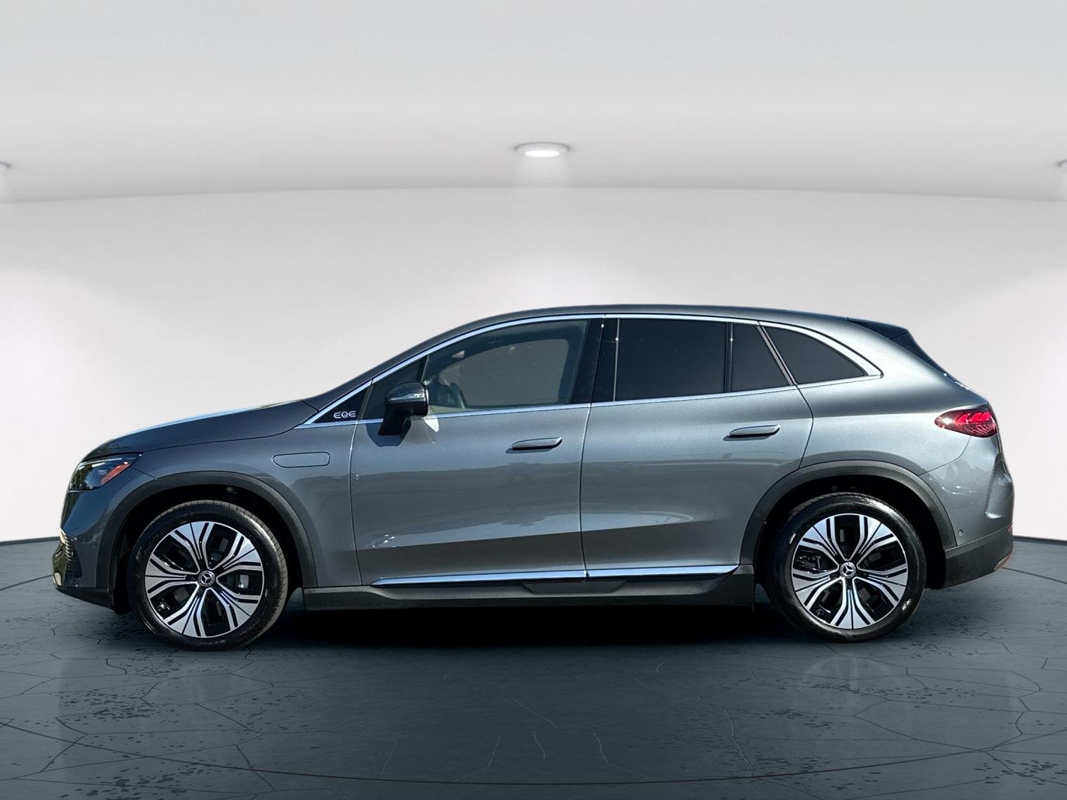 Used 2023 Gray Mercedes-Benz 350 SUV 4D Sport Utility 4MATIC® image 3
