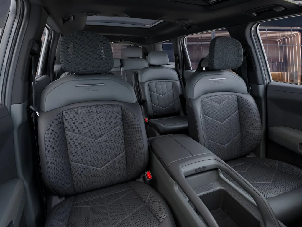 New 2027 Glacial White Pearl Kia X-Line SX image 15