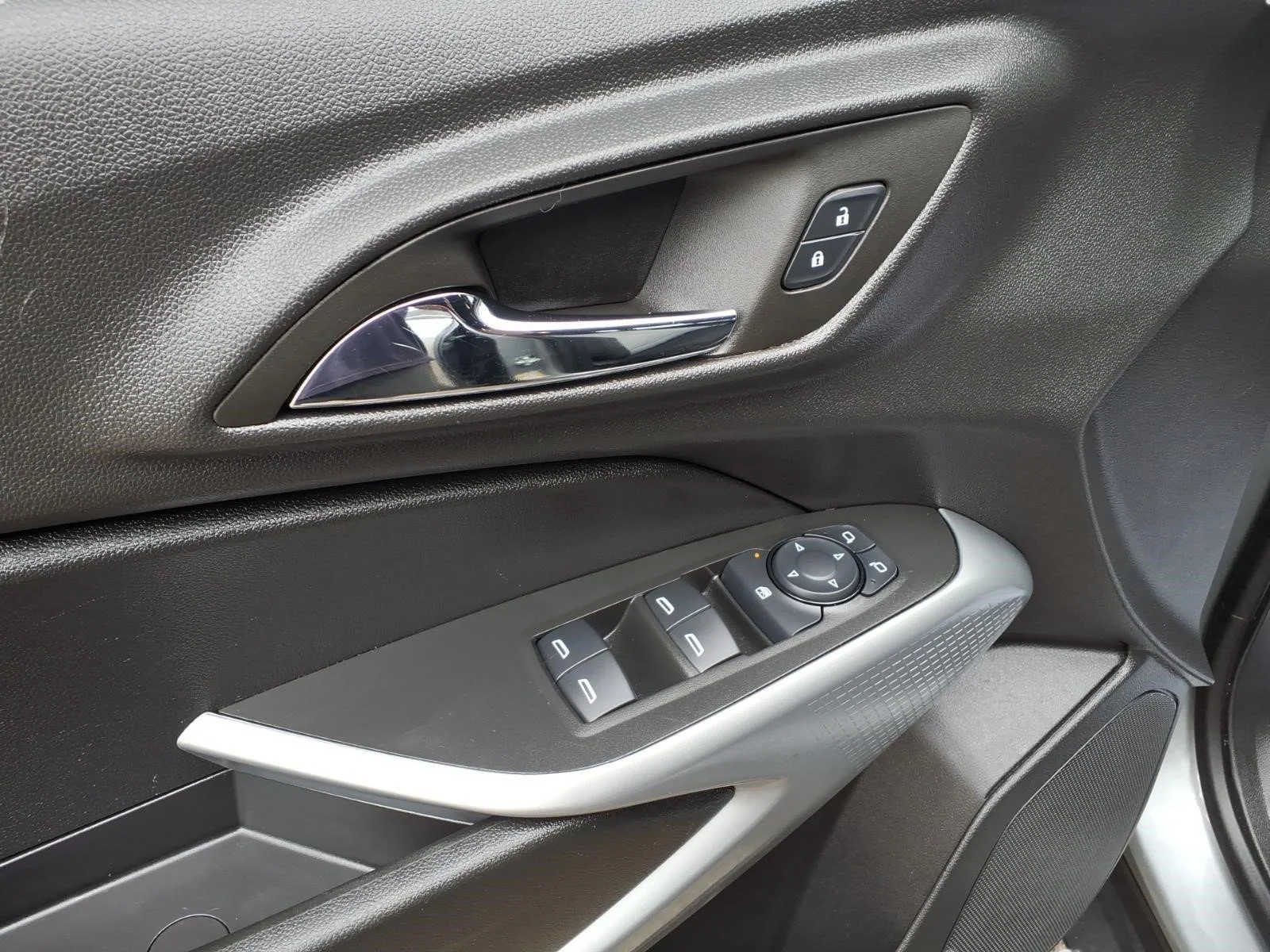 2026 Chevrolet Trax RS - Photo 16
