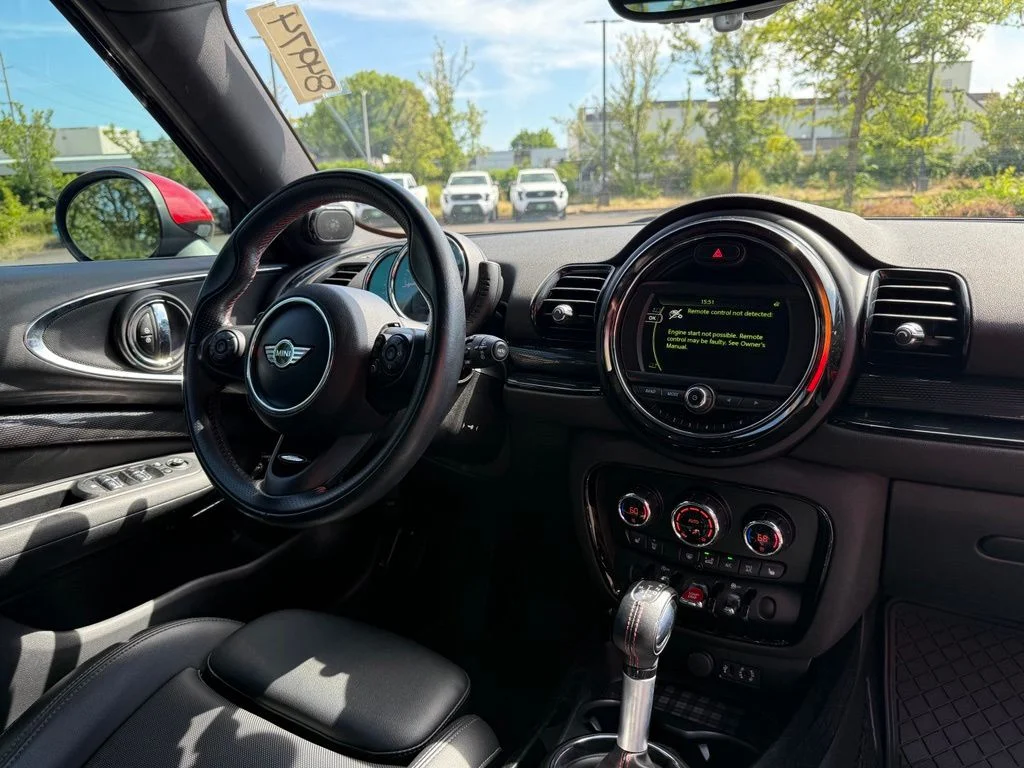 Used 2017 Black MINI Clubman image 21