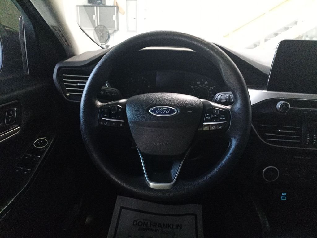 Used 2022 Blue Ford SE image 19