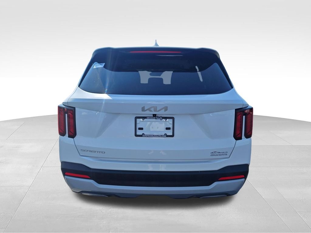 Used 2025 White Kia LX image 4