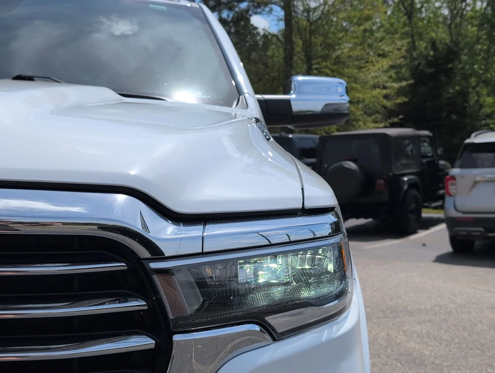 Used 2025 White Ram Laramie image 9