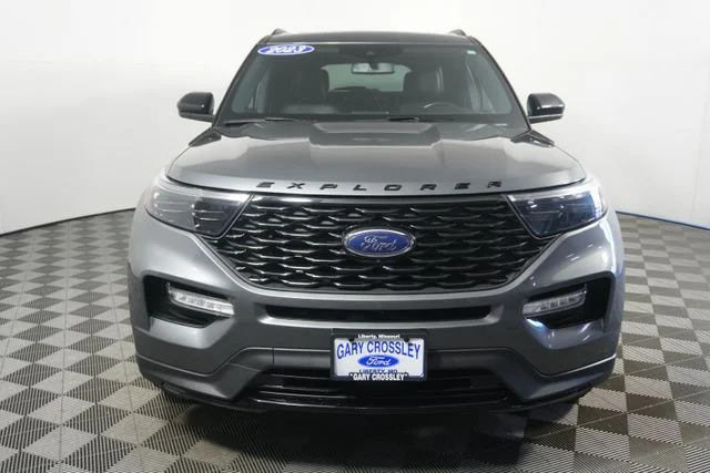 Certified Used 2023 Carbonized Gray Metallic Ford ST-Line image 8