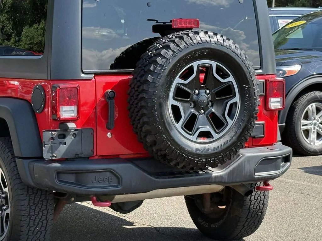 Used 2016 Red Jeep Unlimited Rubicon image 10