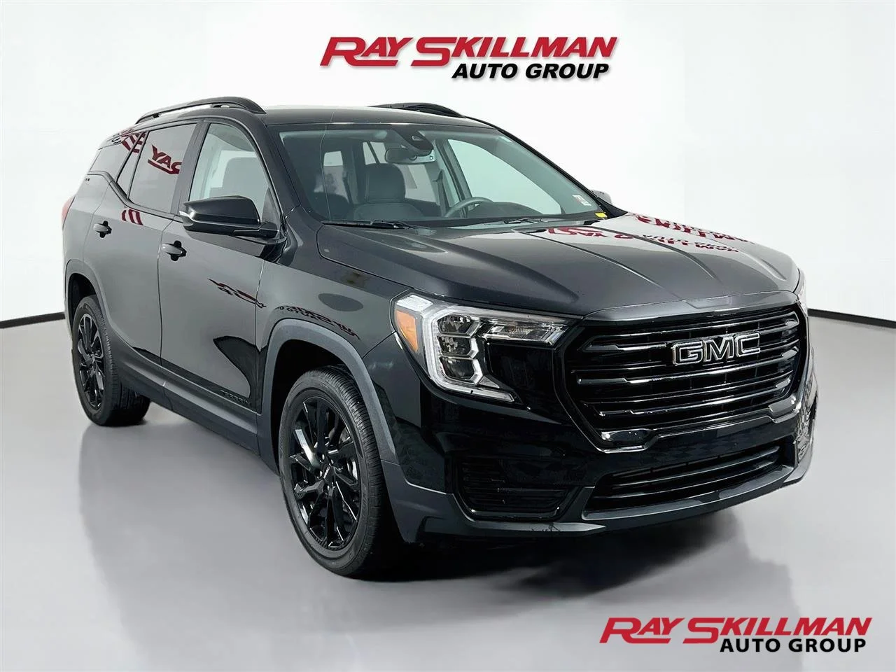 Used 2023 Ebony Twilight Metallic GMC SLE image 1