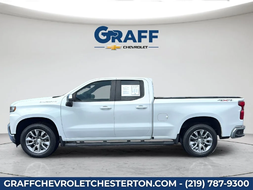 Used 2020 SUMMIT WHITE Chevrolet LT image 3