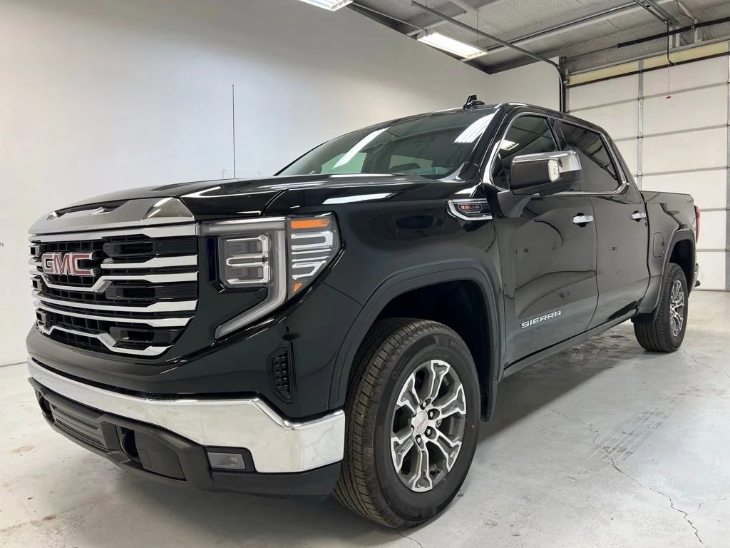 New 2026 Onyx Black GMC SLT image 11
