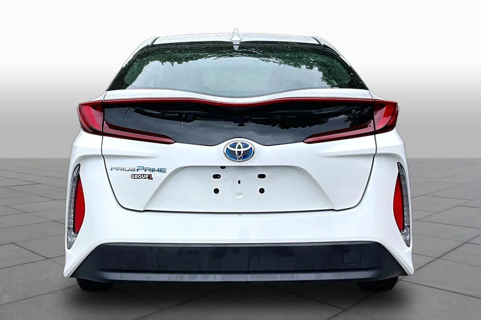 Used 2020 Blizzard Pearl Toyota LE image 5