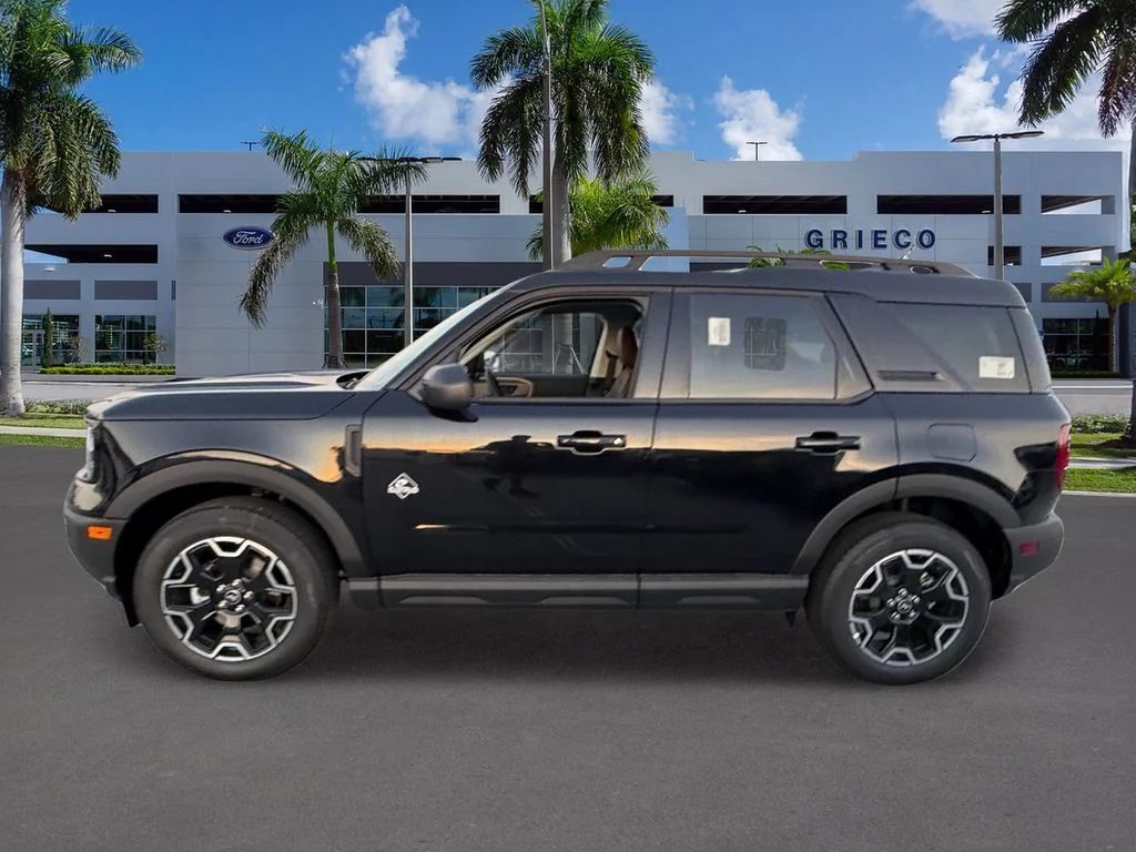 New 2026 Shadow Black Ford Outer Banks® image 4